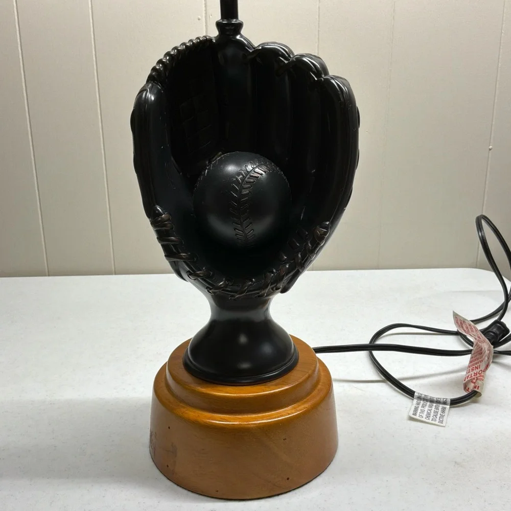 Pottery Barn Teen Baseball Glove Table Lamp - Picture 3 of 9